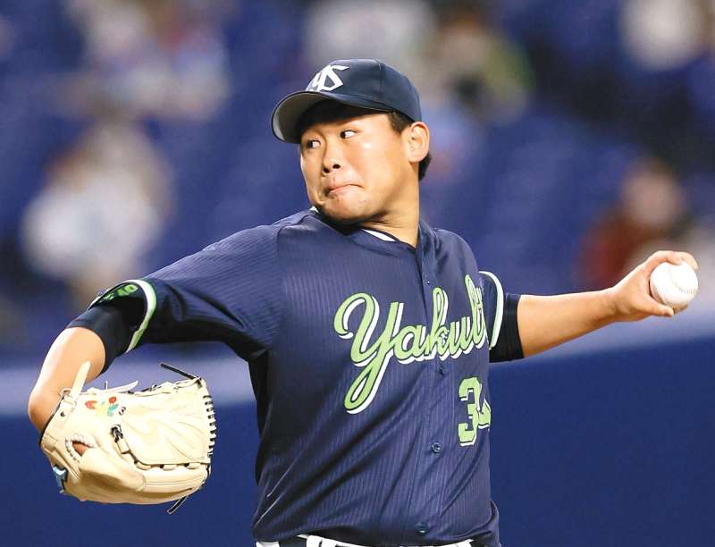 石川雅規投手、45歳で新神宮球場完成まで現役続行宣言は実現可能?