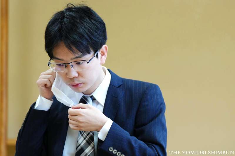 棋聖戦最終盤、AI評価値が激しく変動した理由と、その緊迫感について解説して。