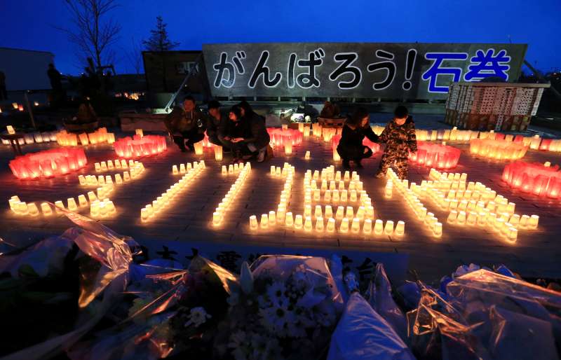 広島平和公園の追悼キャンドル:原発廃止・核廃絶訴え